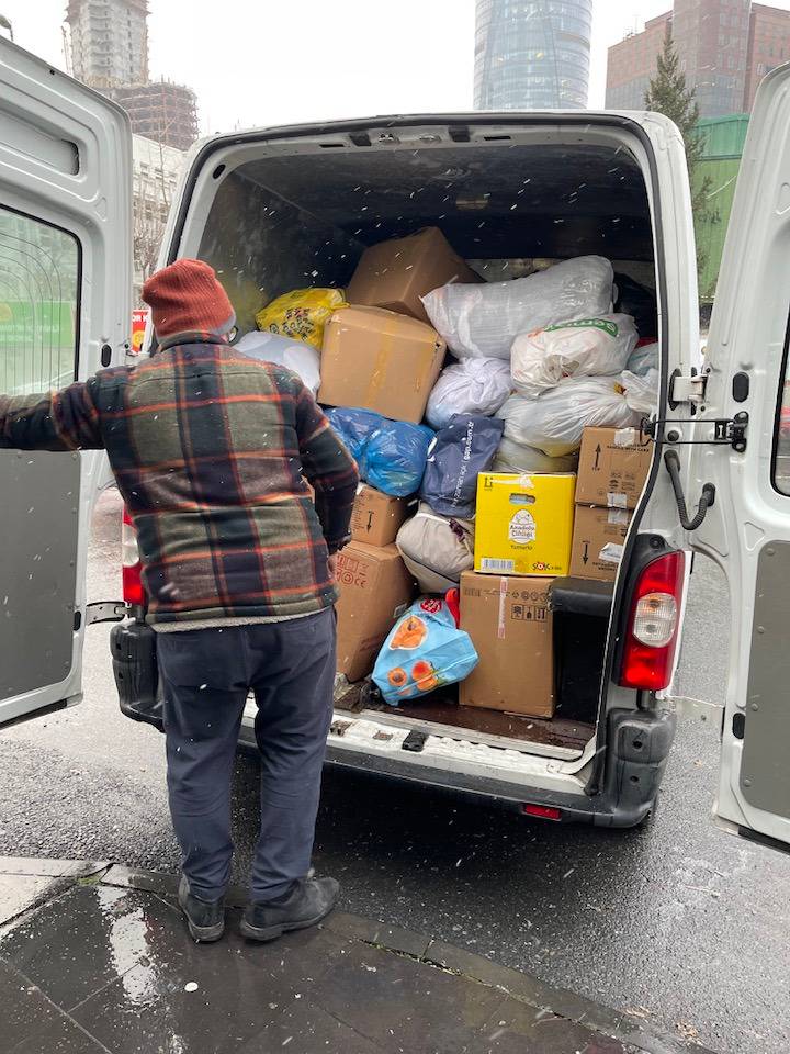 Depremzede Yardımları