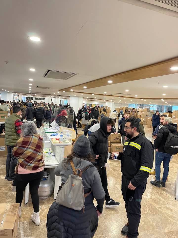 Depremzede Yardımları