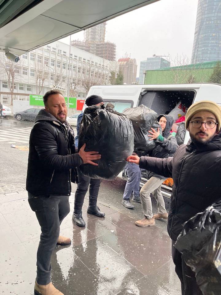 Depremzede Yardımları