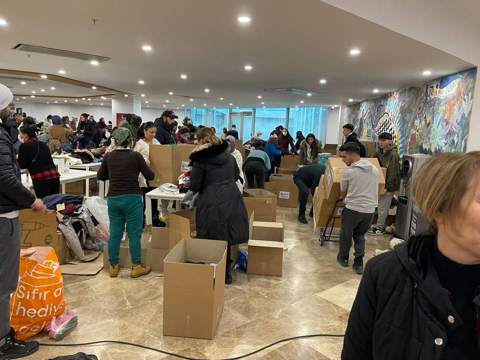 Depremzede Yardımları