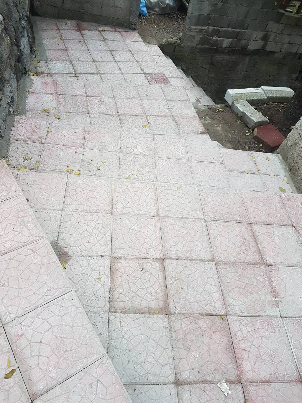 Merdiven Çalışmaları Devam Ediyor