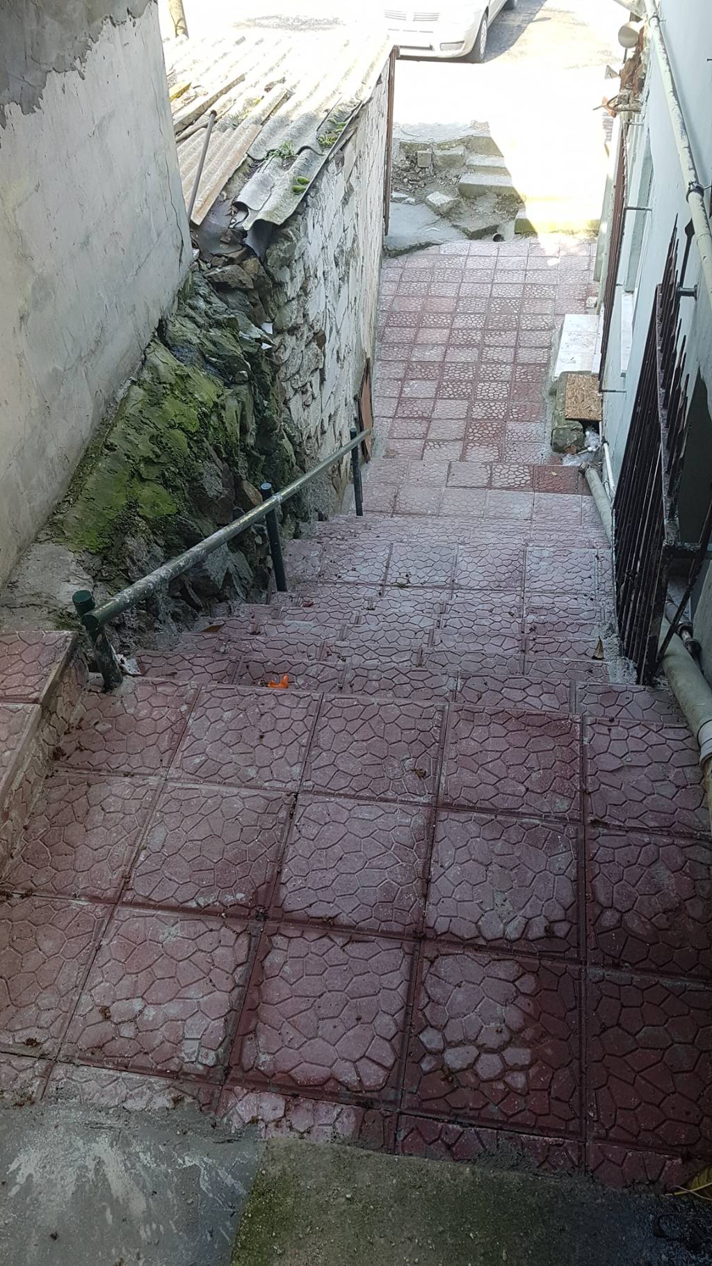 BALTALİMANI MAHALLEMİZDE BİR MERDİVENİMİZ DAHA BİTTİ
