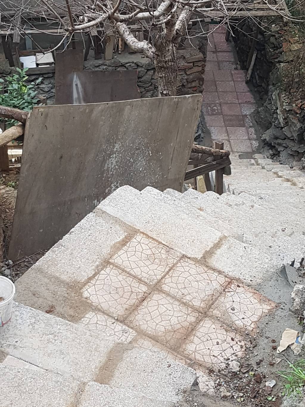 Kaleli Sokak ve Tatlınar Sokak Bağlantı Merdiveni Yapıldı