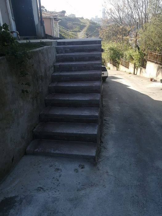 Bir merdivenimiz daha bitti